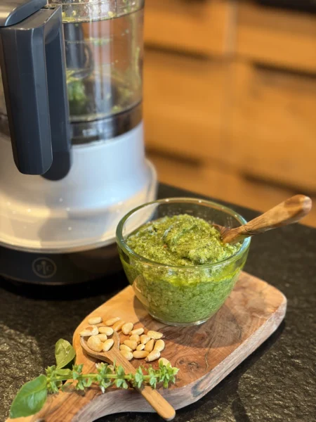 Basilikum Pesto