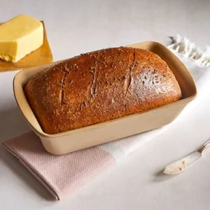 Pampered Chef Zauberkasten plus mit frisch gebackenem Brot